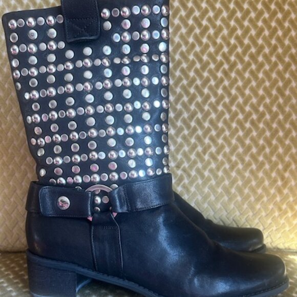 STUART WEITZMAN Black Leather Silver Stud Cushion Strap Pull on Harness Boots 8M - Picture 6 of 16